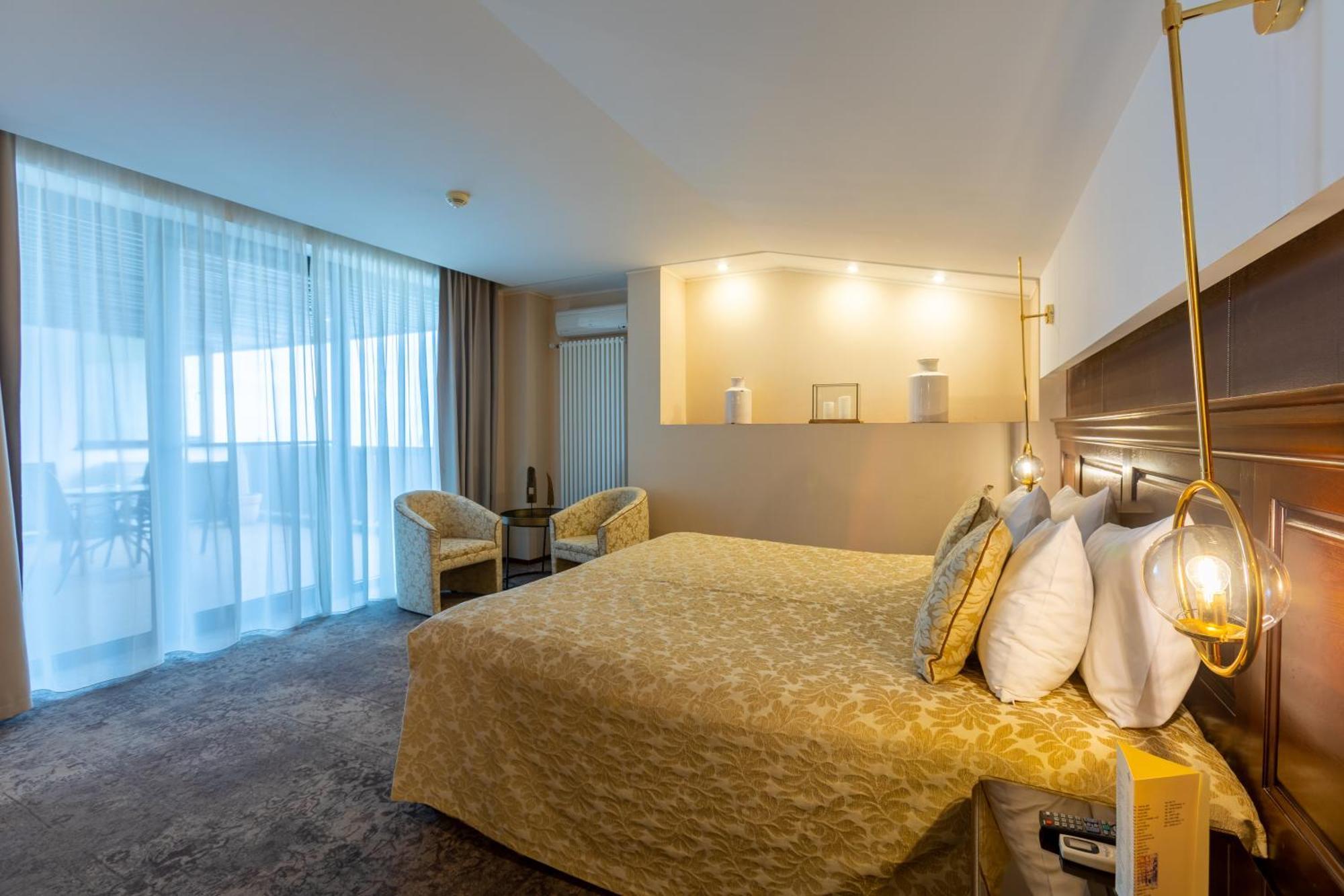 Alpin Resort Hotel Poiana Brasov Exterior photo